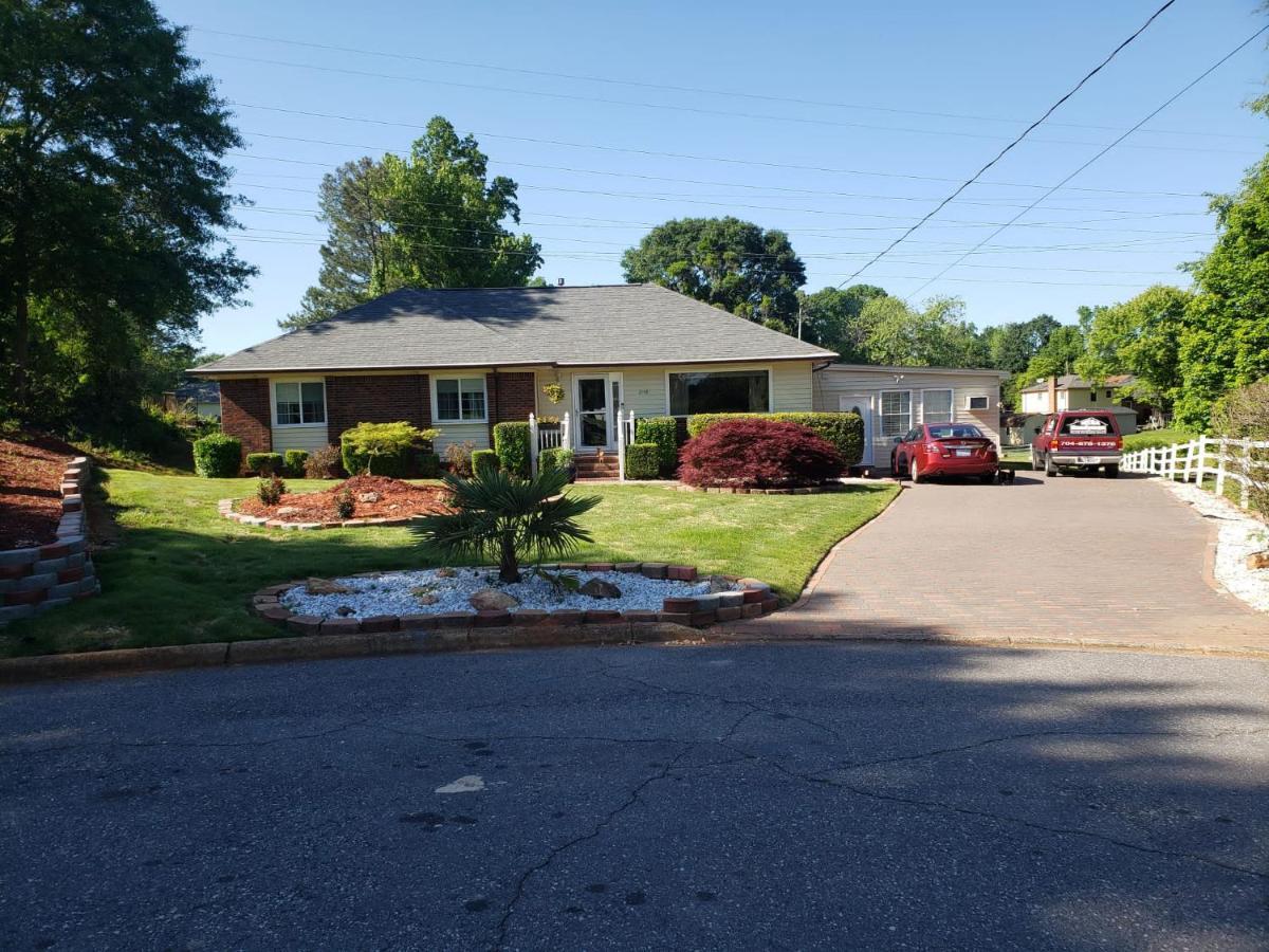 Bright & Spacious Studio Close To Clt Airport ガストニア エクステリア 写真