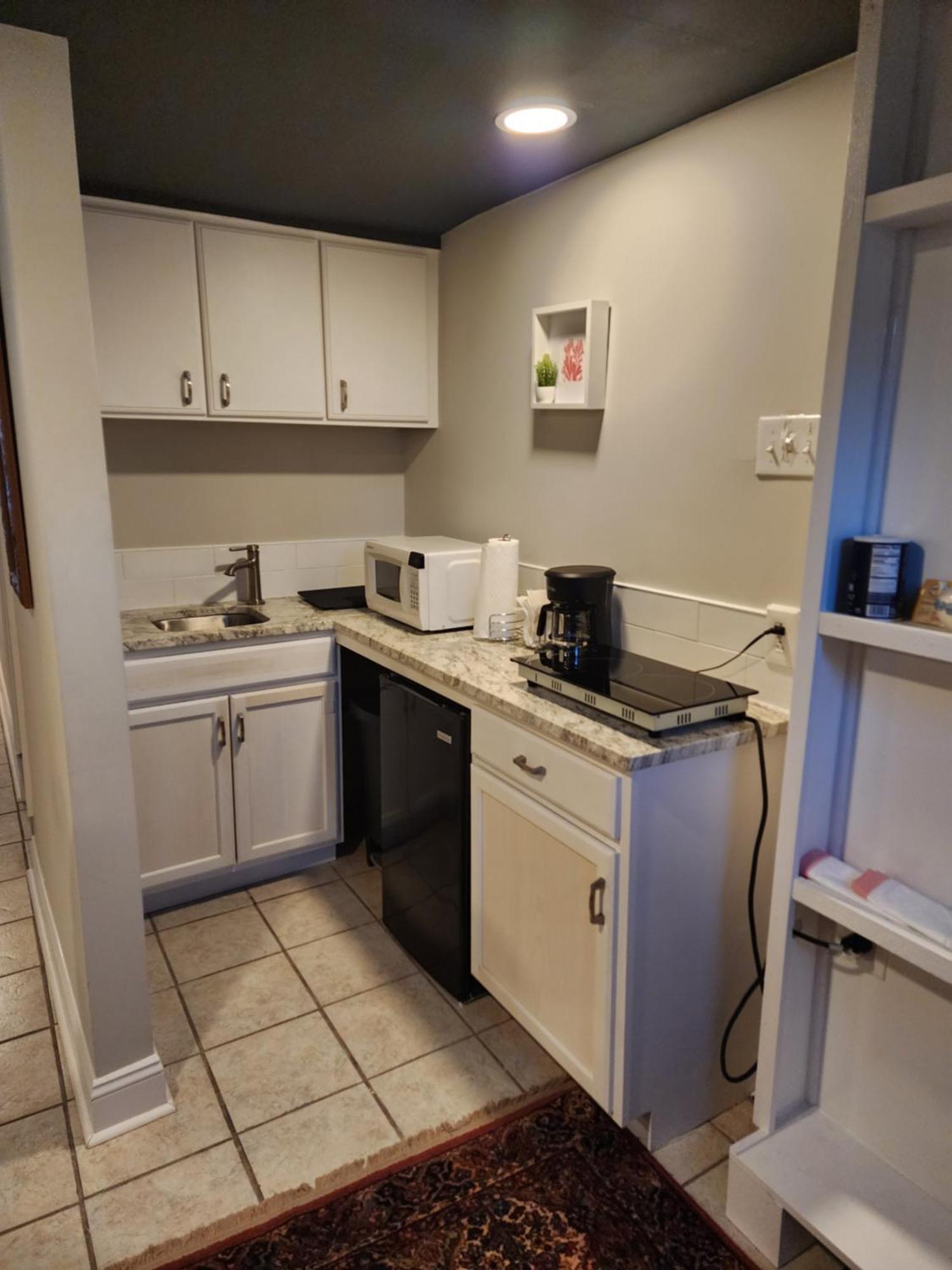 Bright & Spacious Studio Close To Clt Airport ガストニア エクステリア 写真
